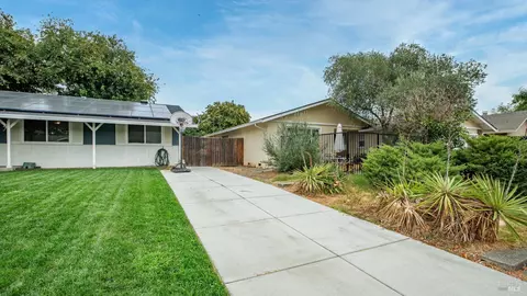 Exterior - 259 Bowline Dr, Vacaville, CA 95687 photo 3 of 10
