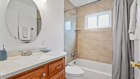 Bath - 259 Bowline Dr, Vacaville, CA 95687 photo 2 of 2