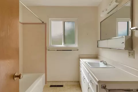 311 Dechene Ave, Sonoma, CA 95476 photo 23