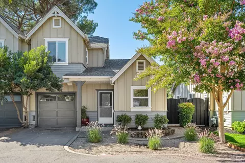 7 Illes Ct, Novato, CA 94945