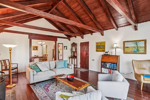 Living - 935 Virginia St, Vallejo, CA 94590 photo 3 of 3