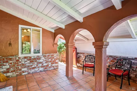 Exterior - 935 Virginia St, Vallejo, CA 94590 photo 3 of 5