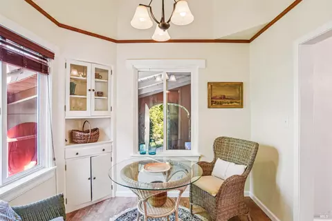 Dining - 935 Virginia St, Vallejo, CA 94590 photo 5 of 5