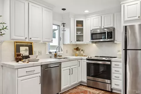 Kitchen - 236 Miller Ave #B, Mill Valley, CA 94941 photo 2 of 3