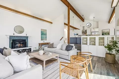 Living - 17523 Highway 1, Marshall, CA 94940 photo 3 of 4