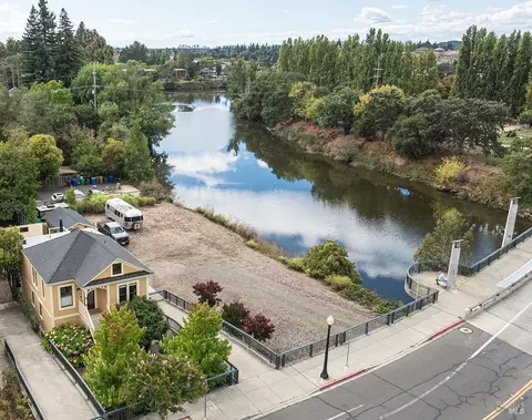 419 1st St, Napa, CA 94559