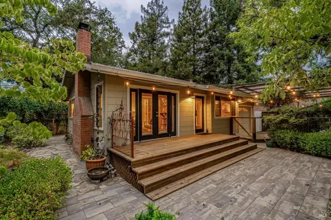 19031 Hickory St, Sonoma, CA 95476