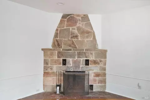 Living - 32 Mountain View Ave, Mill Valley, CA 94941 photo 2 of 3
