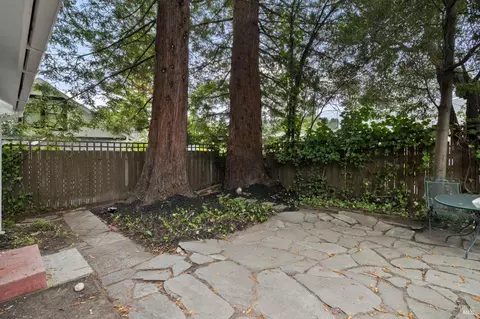 Exterior - 32 Mountain View Ave, Mill Valley, CA 94941 photo 7 of 11