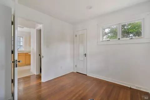 Bedroom - 32 Mountain View Ave, Mill Valley, CA 94941 photo 2 of 3
