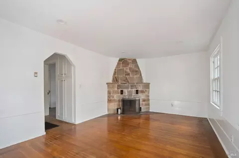 Living - 32 Mountain View Ave, Mill Valley, CA 94941 photo 1 of 3