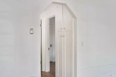 Entry Way - 32 Mountain View Ave, Mill Valley, CA 94941 photo 1 of 3
