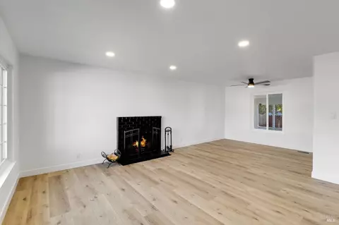825 Brookwood Ave, Vallejo, CA 94591 photo 5