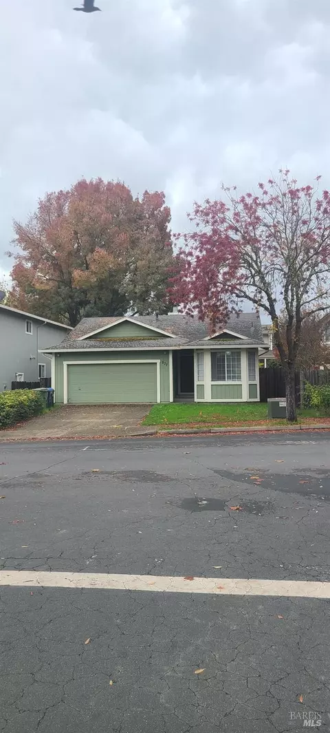 577 Capps Ln, Ukiah, CA 95482