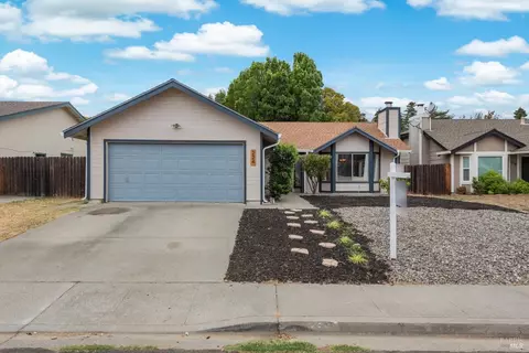 224 Park Ln, Vacaville, CA 95687