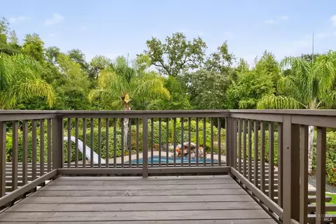 Exterior - 213 Partridge Ct, Windsor, CA 95492 photo 2 of 17