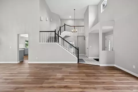 Entry Way - 213 Partridge Ct, Windsor, CA 95492 photo 3 of 4