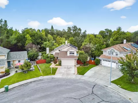 View/Area - 213 Partridge Ct, Windsor, CA 95492 photo 3 of 7