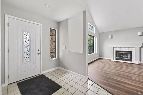 Entry Way - 213 Partridge Ct, Windsor, CA 95492 photo 1 of 4