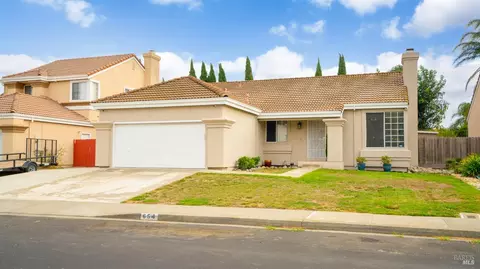 Exterior - 654 Fox Pointe Rd, Vacaville, CA 95687 photo 3 of 9