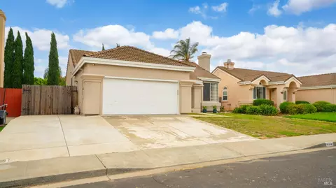 Exterior - 654 Fox Pointe Rd, Vacaville, CA 95687 photo 1 of 9