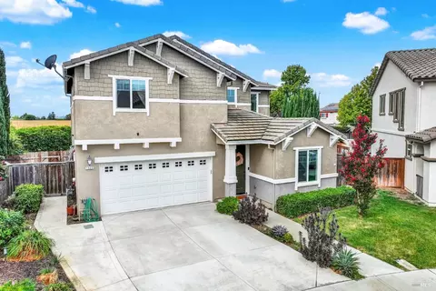 Exterior - 1320 Cornell Dr, Dixon, CA 95620 photo 3 of 23