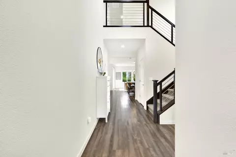 Entry Way - 1320 Cornell Dr, Dixon, CA 95620 photo 2 of 11