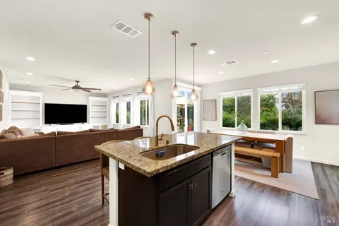 Kitchen - 1320 Cornell Dr, Dixon, CA 95620 photo 6 of 8