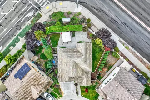 View/Area - 1320 Cornell Dr, Dixon, CA 95620 photo 2 of 9