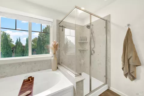 Bath - 1320 Cornell Dr, Dixon, CA 95620 photo 4 of 4