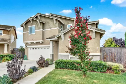 Exterior - 1320 Cornell Dr, Dixon, CA 95620 photo 4 of 23