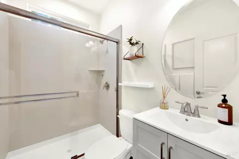 Bath - 1320 Cornell Dr, Dixon, CA 95620 photo 1 of 4