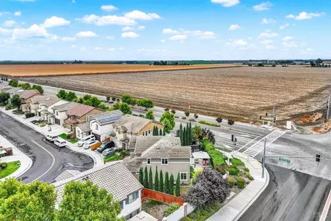 View/Area - 1320 Cornell Dr, Dixon, CA 95620 photo 4 of 9