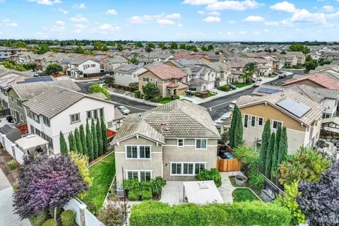 View/Area - 1320 Cornell Dr, Dixon, CA 95620 photo 7 of 9