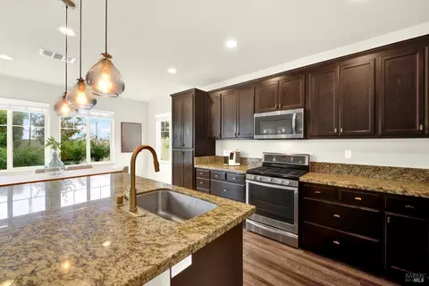 Kitchen - 1320 Cornell Dr, Dixon, CA 95620 photo 8 of 8