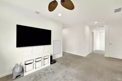 Entry Way - 1320 Cornell Dr, Dixon, CA 95620 photo 10 of 11