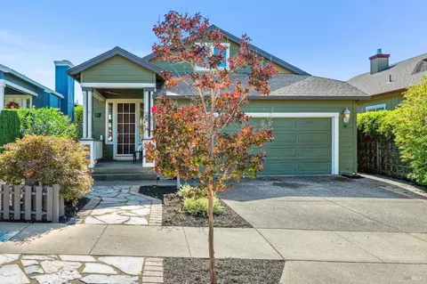 5534 Rainbow Cir, Santa Rosa, CA 95409