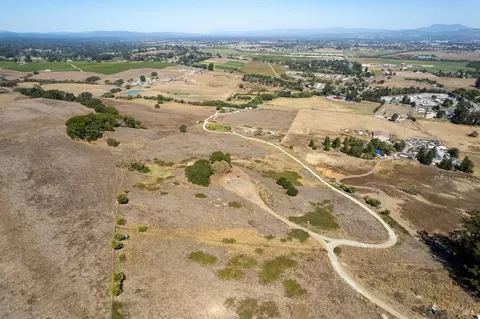 7080 Gravenstein Hwy, Cotati, CA 94931