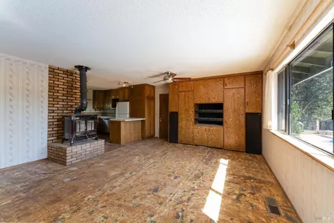 20201 Manzanita Dr, Willits, CA 95490 photo 3