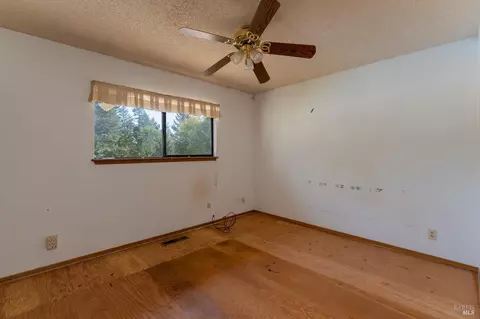 20201 Manzanita Dr, Willits, CA 95490 photo 12