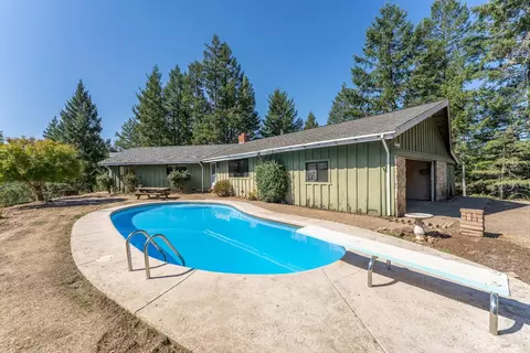 20201 Manzanita Dr, Willits, CA 95490