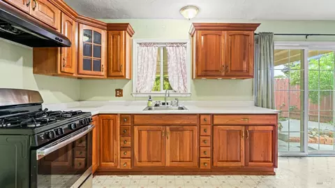 Kitchen - 1116 Gannet Ct, Fairfield, CA 94533 photo 1 of 3
