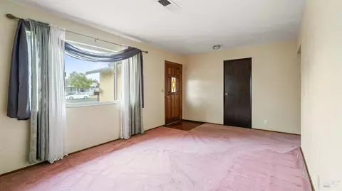 Living - 1116 Gannet Ct, Fairfield, CA 94533 photo 1 of 3