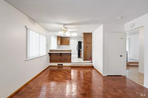 Living - 178 Fleet St, Vallejo, CA 94591 photo 5 of 8