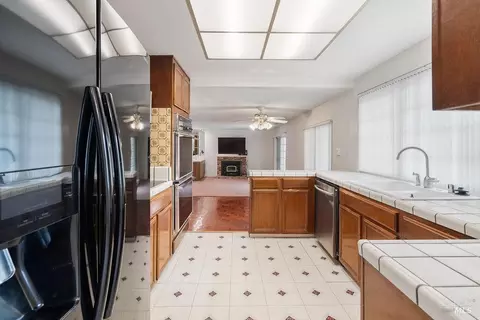 Kitchen - 178 Fleet St, Vallejo, CA 94591 photo 1 of 4