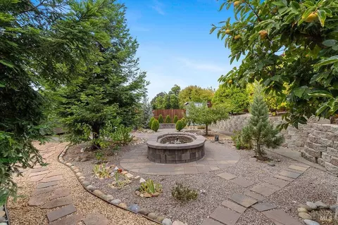 Exterior - 178 Fleet St, Vallejo, CA 94591 photo 6 of 11