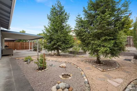 Exterior - 178 Fleet St, Vallejo, CA 94591 photo 5 of 11