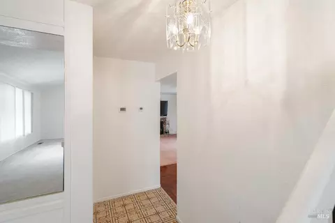 Entry Way - 178 Fleet St, Vallejo, CA 94591 photo 2 of 5