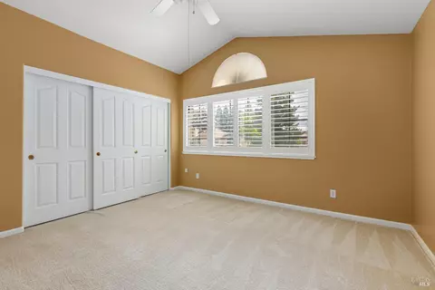 Bedroom - 1025 Fallen Leaf Pl, Vacaville, CA 95687 photo 4 of 9