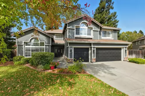 Exterior - 1025 Fallen Leaf Pl, Vacaville, CA 95687 photo 3 of 16